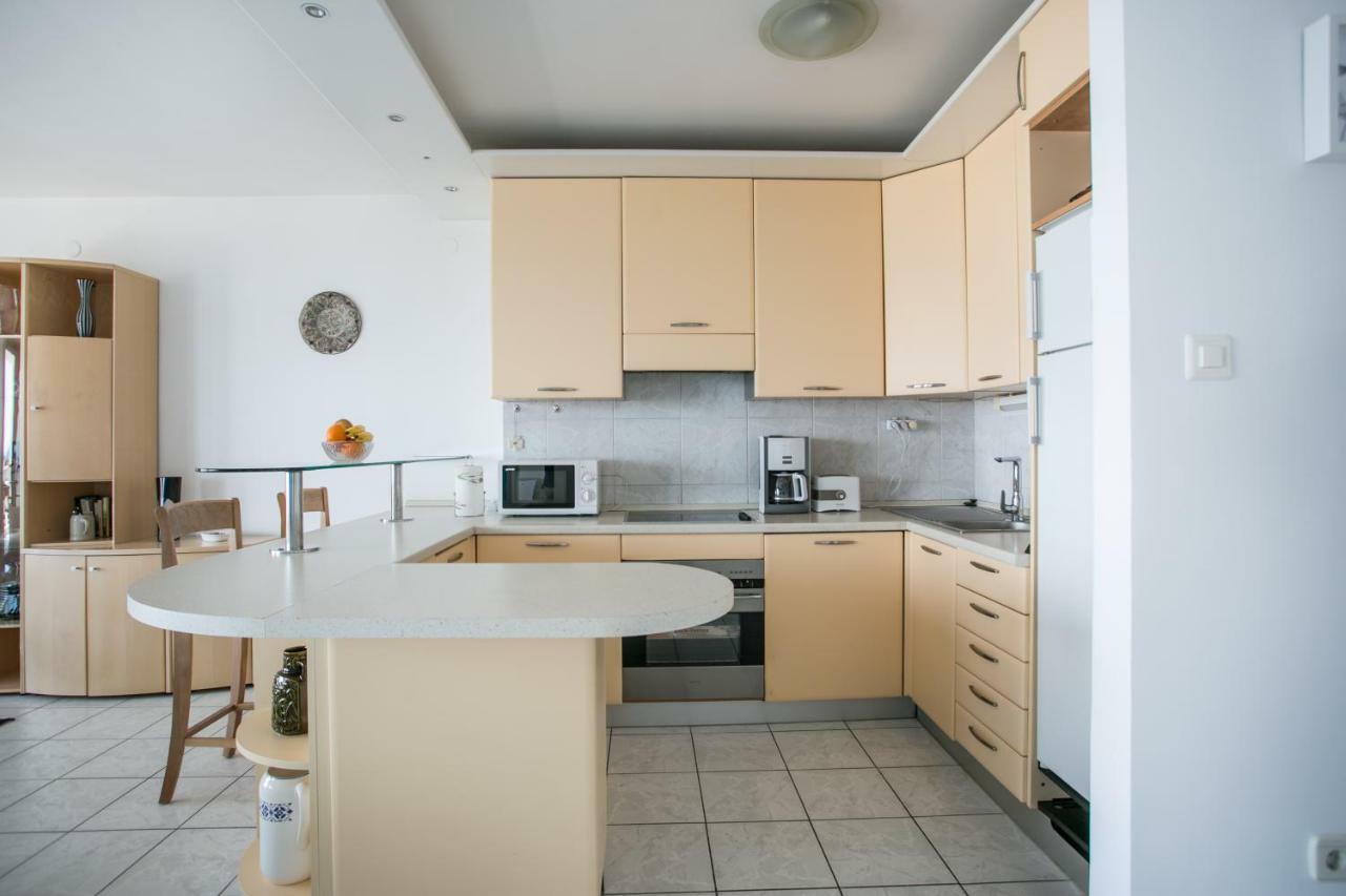 Sea View Apartment Reno W/Garage 斯普利特 外观 照片